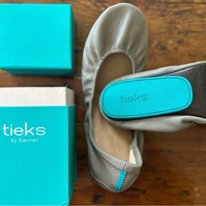 Tieks Taupe Ballet Flats with Turquoise Sole